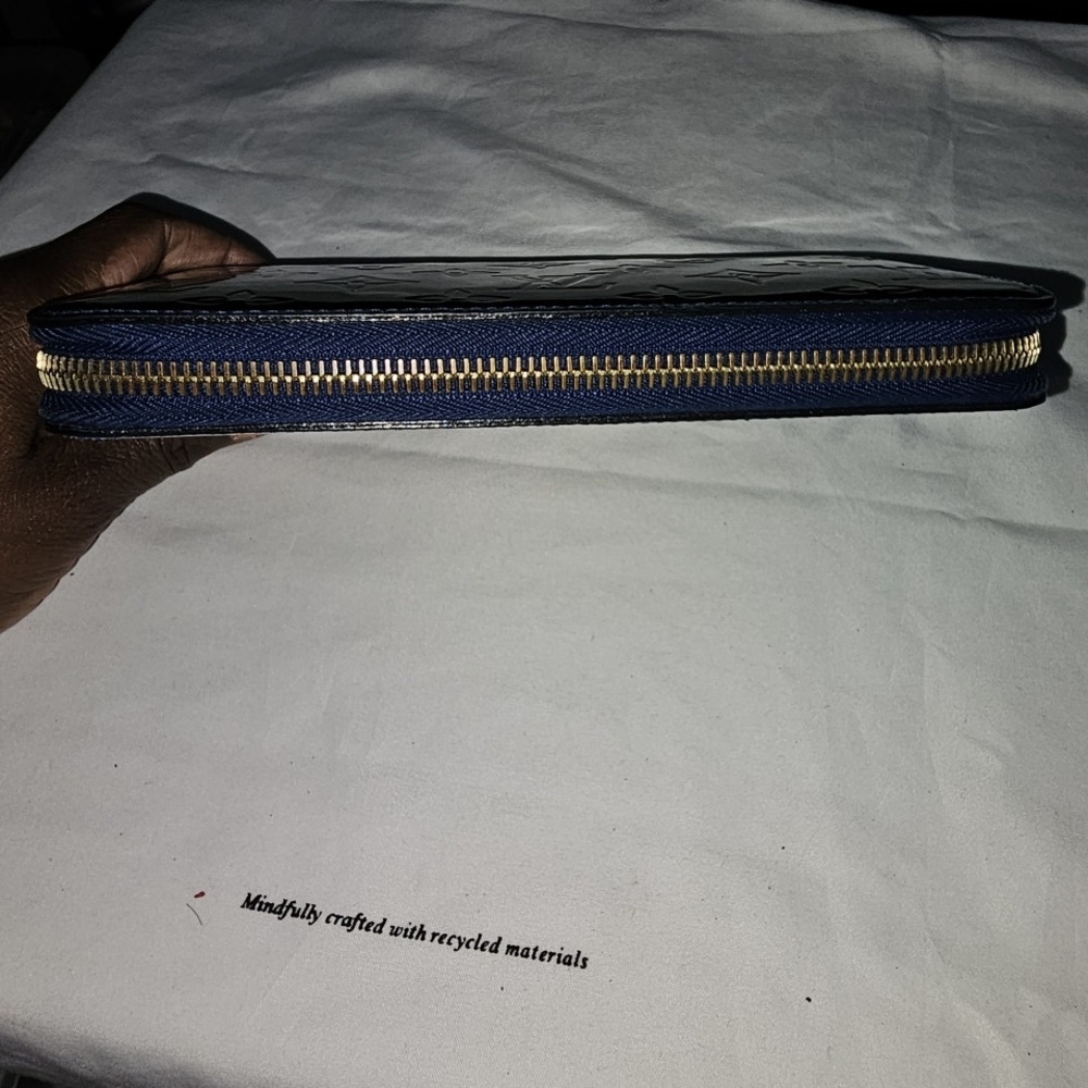 EUC Louis Vuitton Blue Vernis Embossed Wallet - Picture 4 of 12